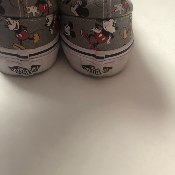 Van’s Mickey Mouse sneakers! SZ Youth 2.5 - Picture 6 of 8